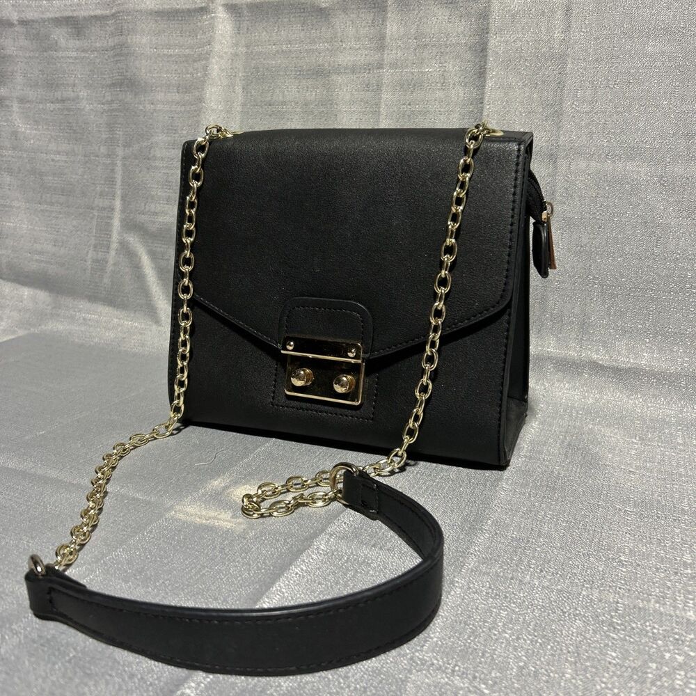 Expressions NYC Black Purse Shoulder Strap‎ Gold Clasp Chain Casual Faux Leather